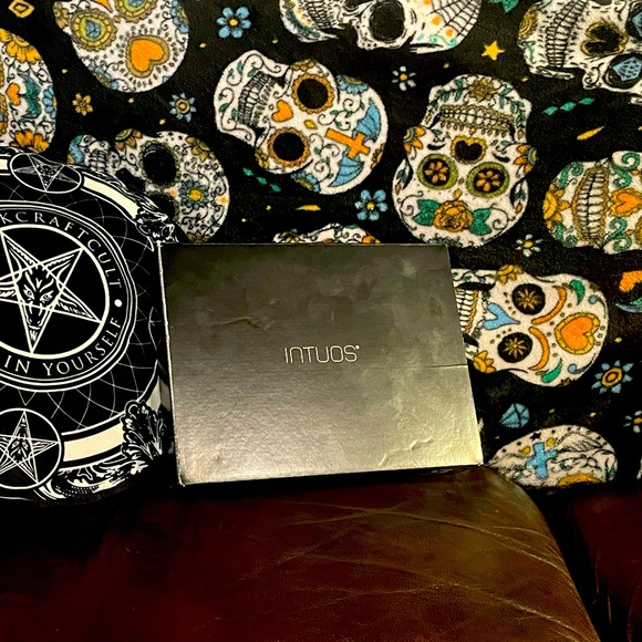 Wacom Intuos White Pen Tablet S - Picture 2 of 15